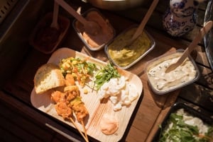 Amsterdam: Privat BBQ-kryssning med personlig kock och drinkar