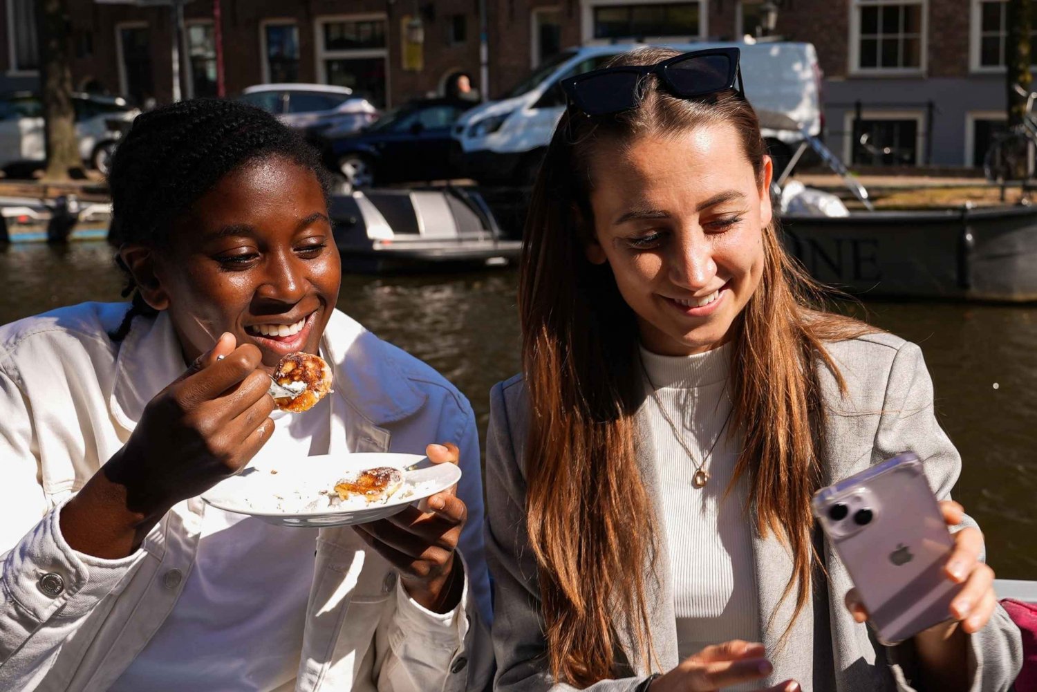 Amsterdam: Privat luksuscruise med grillmat og drinker