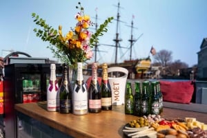 Amsterdam: Private Luxury Cruise with BBQ and Drinks