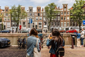 Amsterdam: Private Night Tour of Speakeasies and Bars