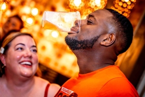 Amsterdam: Pub Crawl privato con ingresso al club VIP e shottini