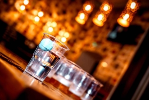 Amsterdam: Pub Crawl privato con ingresso al club VIP e shottini