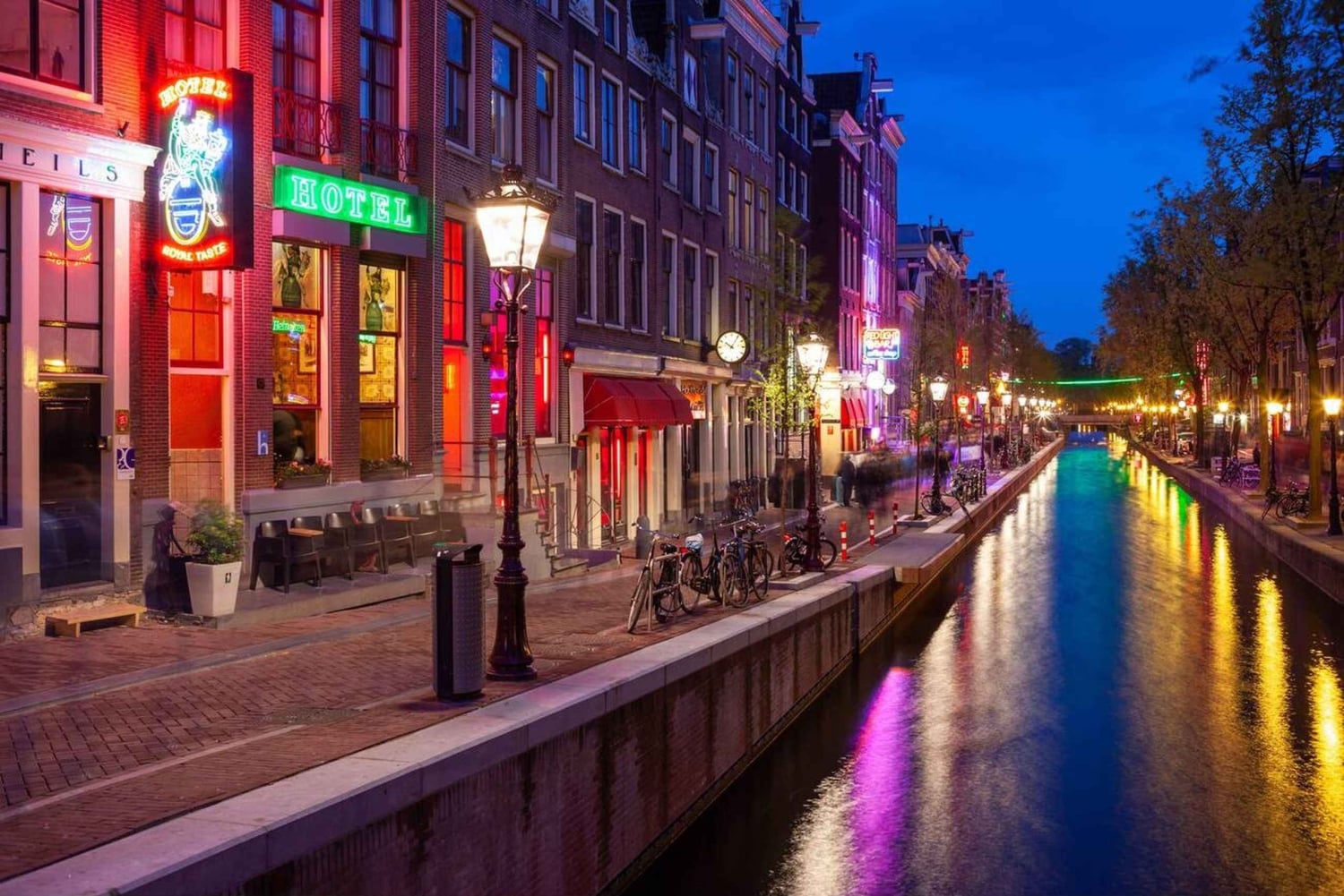 Amsterdam: Yksityinen Red Light District Tour espanjaksi