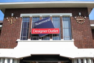 Amsterdam: Private Shopping Tour to Designer Outlet Roermond