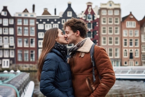 Amsterdam: Professional Photoshoot at the Amsterdam Canals