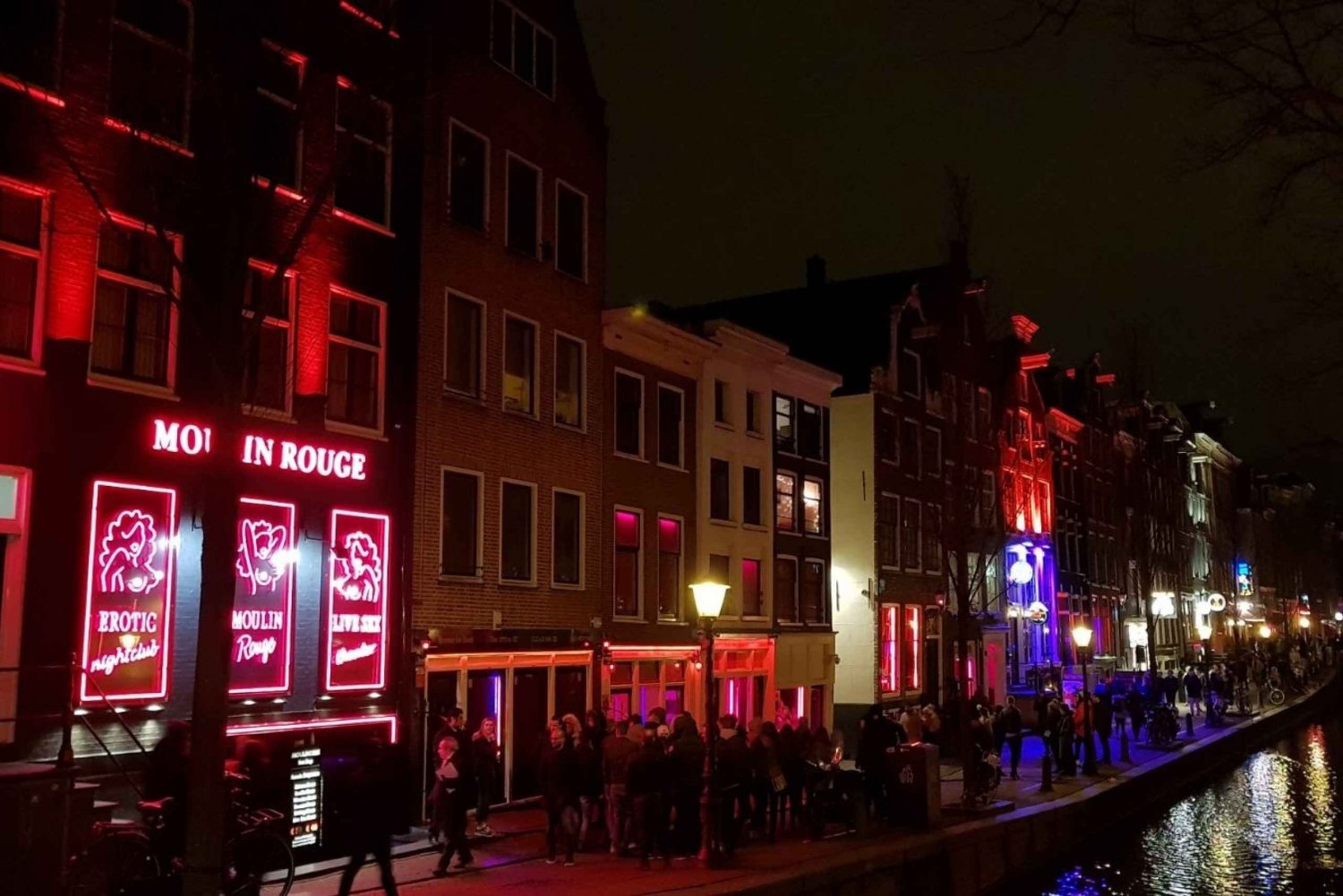 Amsterdam: Red Light District 1.5–Hour Night Walking Tour
