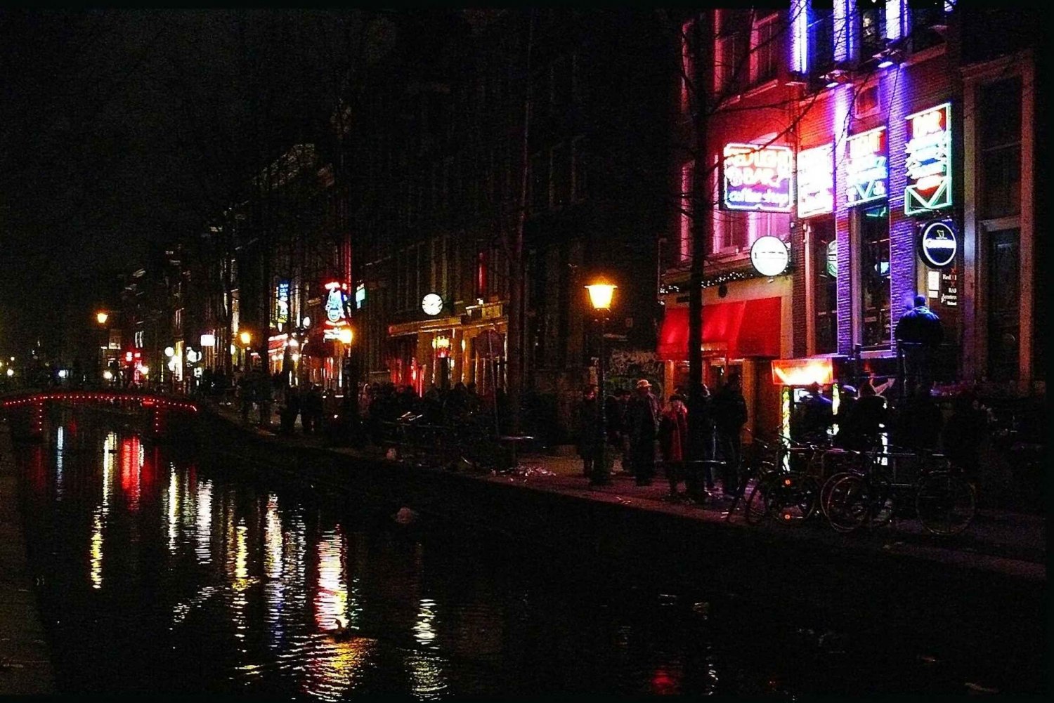 Amsterdam: Red Light District and Coffeeshop tour