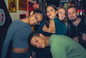 Amsterdam: Red Light District Pub Crawl with Unlimited Shots