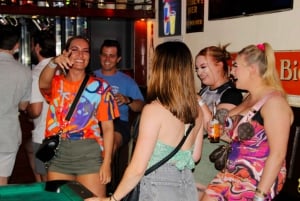 Amsterdam: Red Light District Pub Crawl with Unlimited Shots