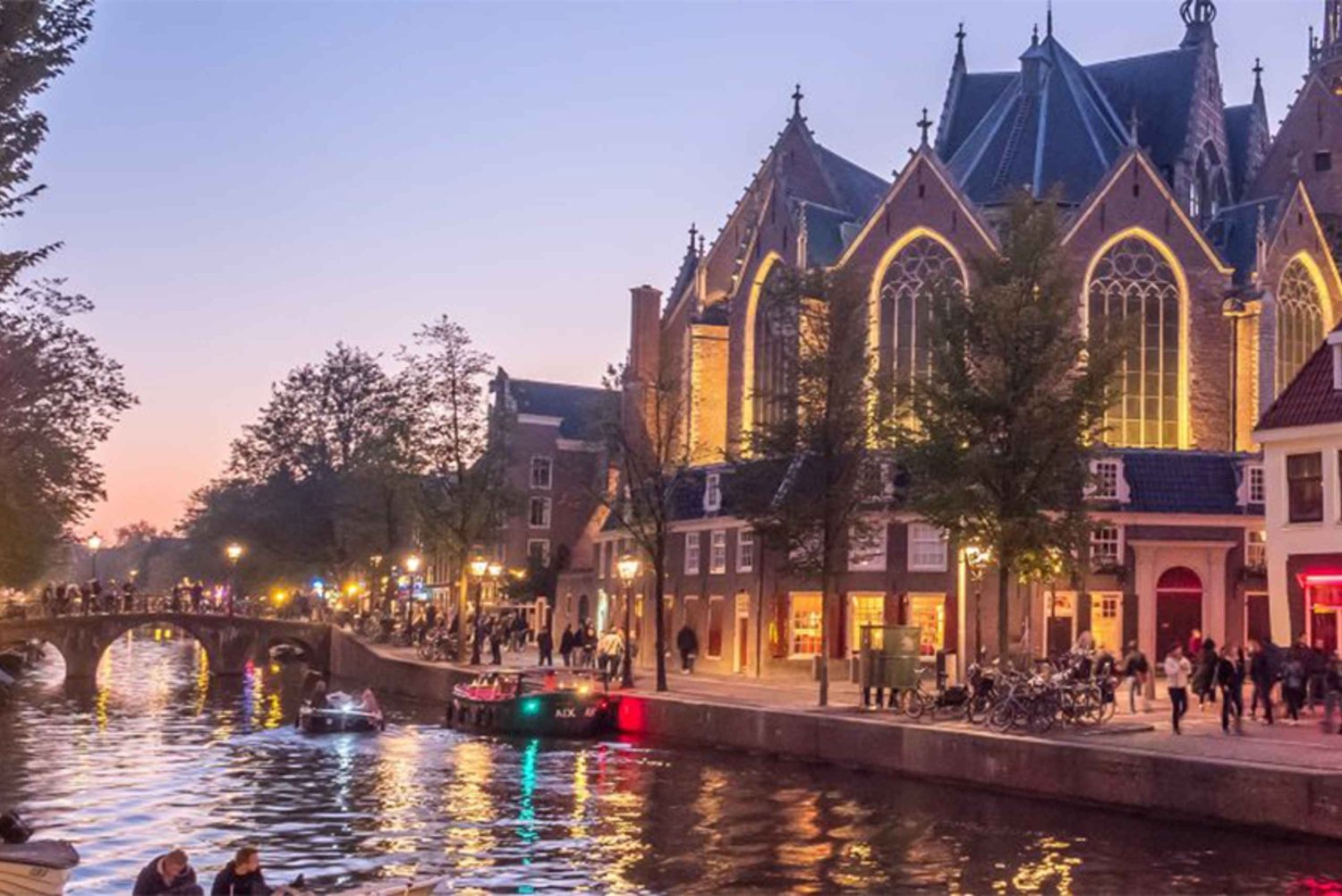 Visite privée à pied du quartier rouge d'Amsterdam en italien