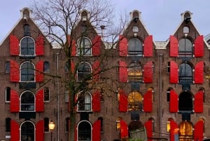 Amsterdam Red Light District: Walking Tour with Audio Guide