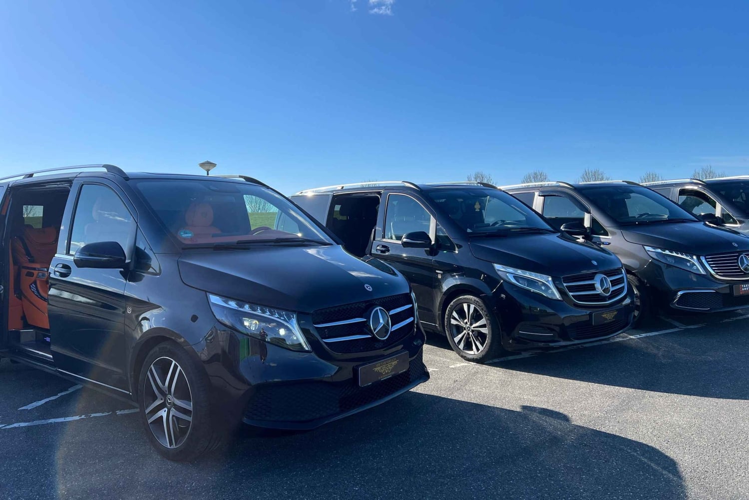 Amsterdam: Vuokraa auto kuljettajalla Amsterdamissa (6/8 tuntia)