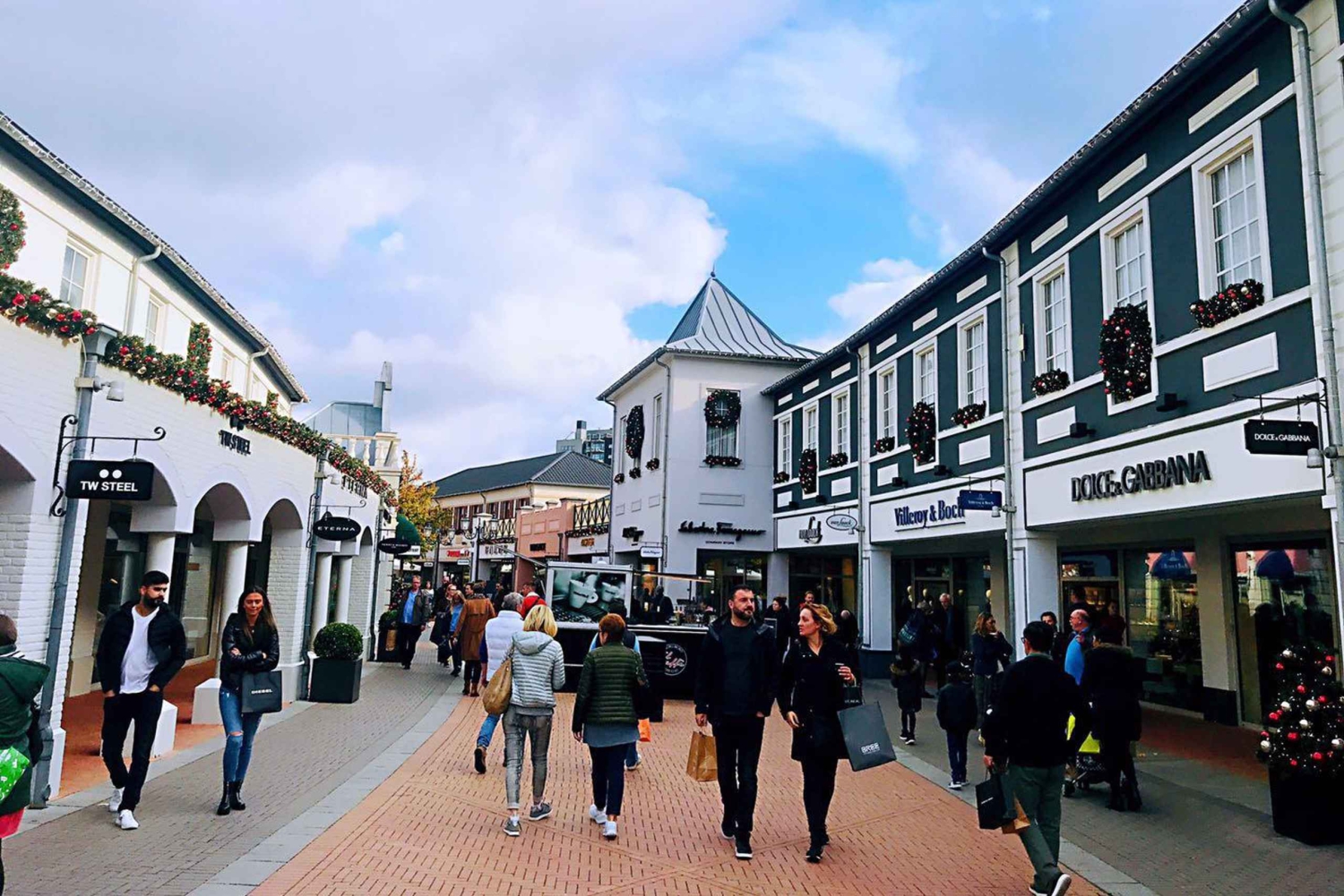 Amsterdam: Roermond Designer Outlet Shopping päiväretki