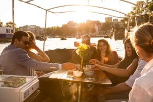 Amsterdam: Private Daytime Canal Cruise with Prosecco