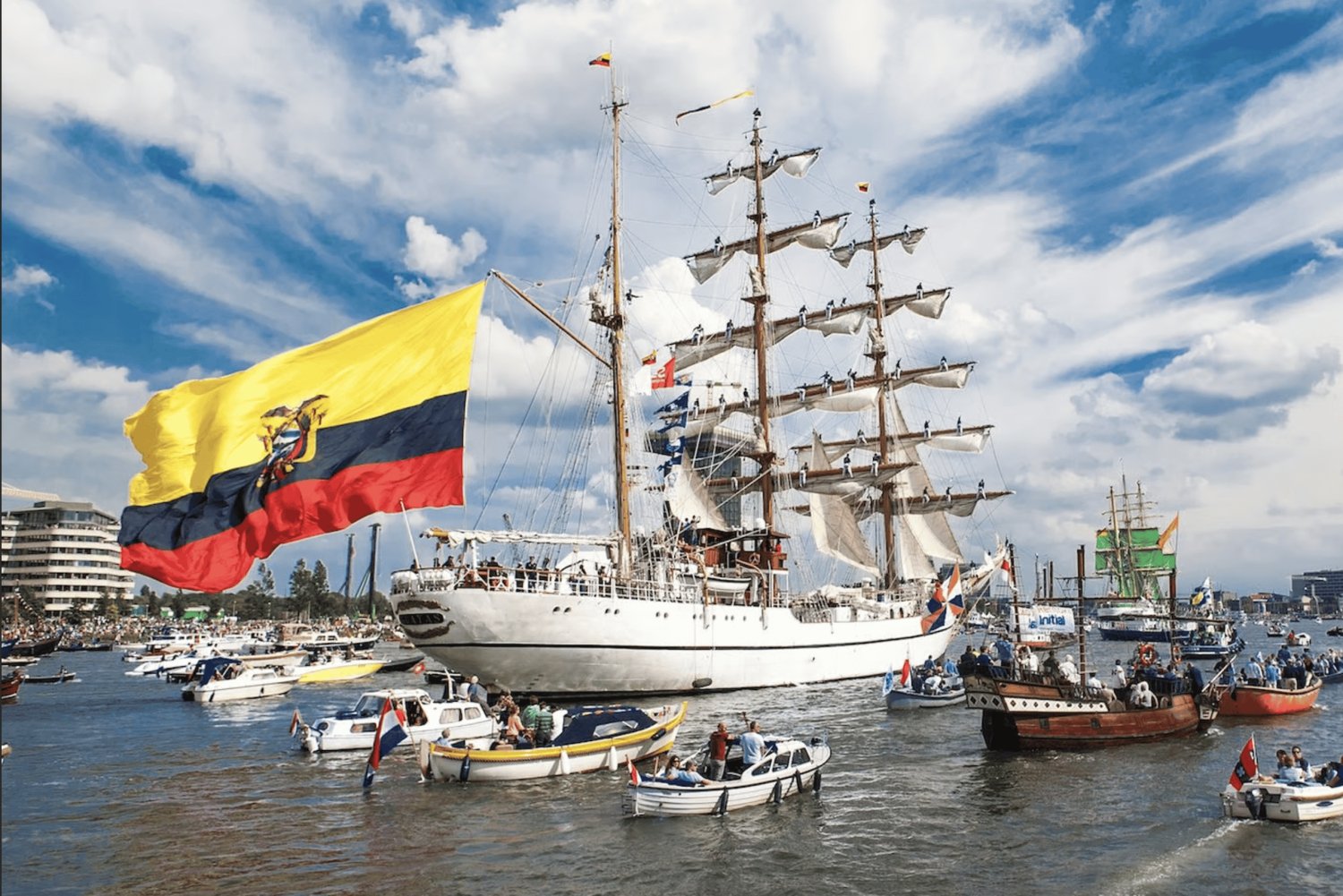 Amsterdam: SAIL 2025 luxe open bootcruise met drankje