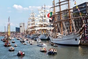 Amsterdam: SAIL 2025 with the Bulldog Boat Smoke cruise