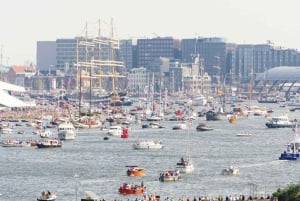 Amsterdam: SAIL 2025 with the Bulldog Boat Smoke cruise