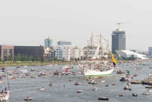 Amsterdam: SAIL 2025 with the Bulldog Boat Smoke cruise