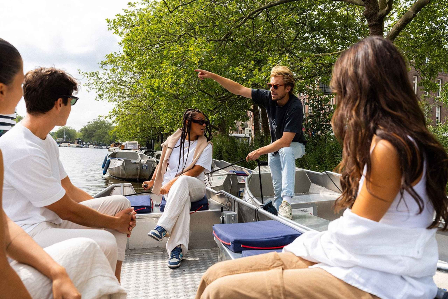 Amsterdam: Sail Yourself with a 2 Hour Boat Rental