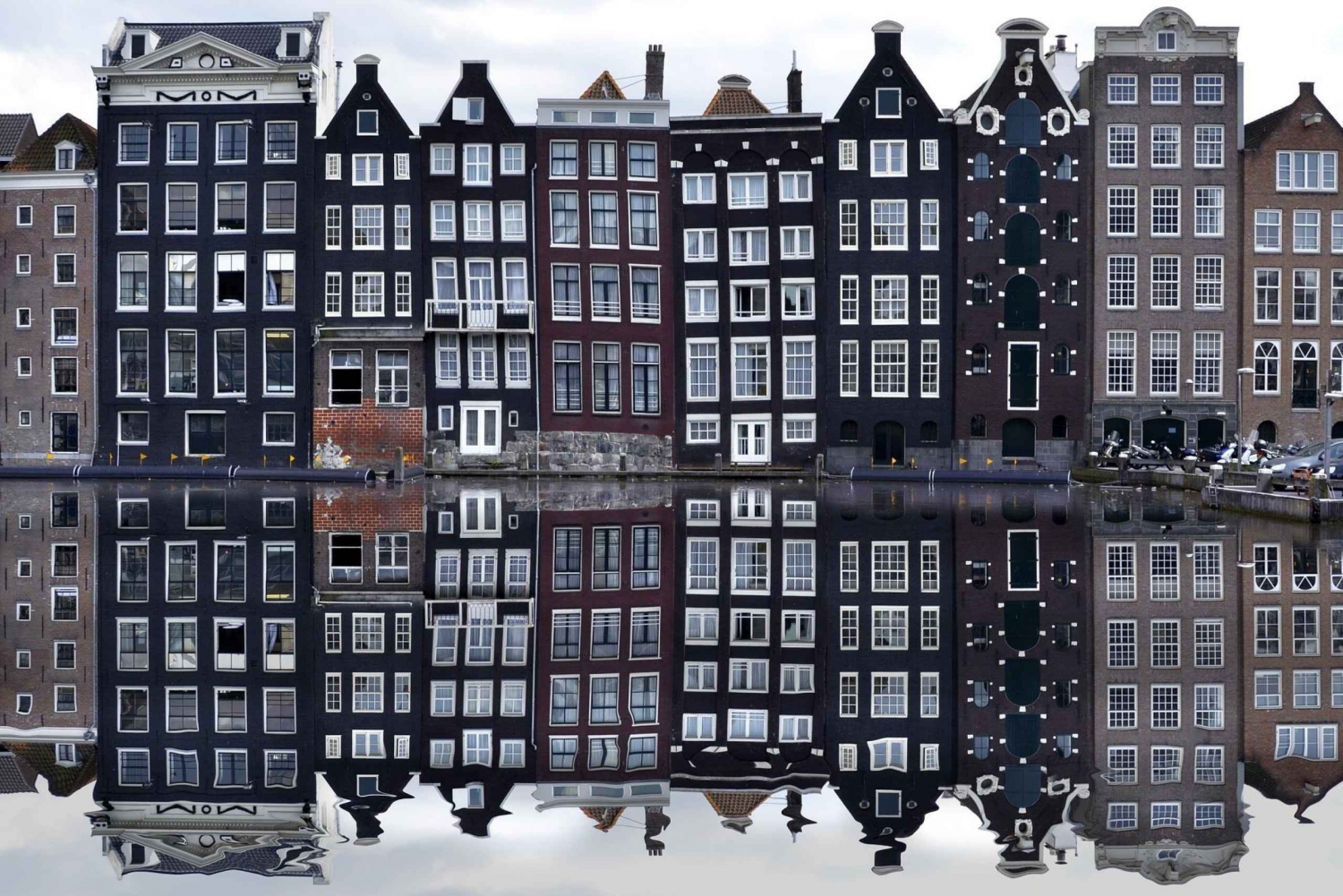 Amsterdam: Self-Guided Tour with Over 100 Sights