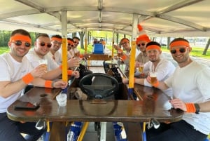 Amsterdam : visite à vélo festif partagé avec bière