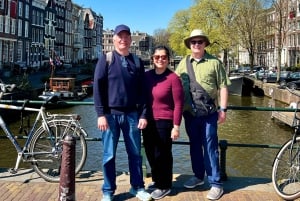 Amsterdam: Small Group Walking Tour with Fun Guide