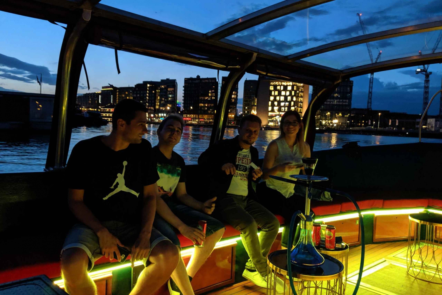 Amsterdam: Smoke & Lounge 70-Minute Boat Tour