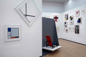 Amsterdam: Stedelijk Museum ja 1 tunnin kanavaristeily.