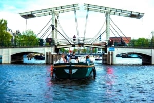 Amsterdam: The Newest Covered Cruise with Drink Option