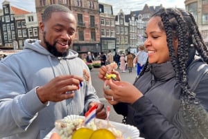 Amsterdam: 10 Tastings Guided Food Tour by UNESCO Canals