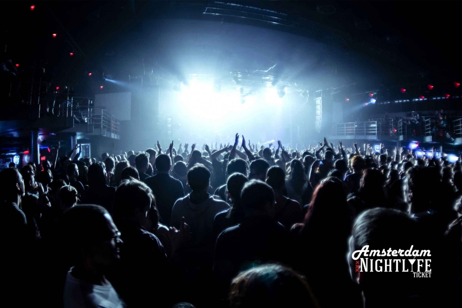 Amsterdam: Tour De BonTon Club Tour and 20+ Nightclubs Entry in Amsterdam