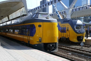 Amsterdam: Trein + tram van/naar Scheveningen