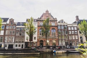 Amsterdam: Walking Tour with Dutch Pancake Lunch