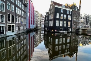 Amsterdam: Small Group Walking Tour with Fun Guide