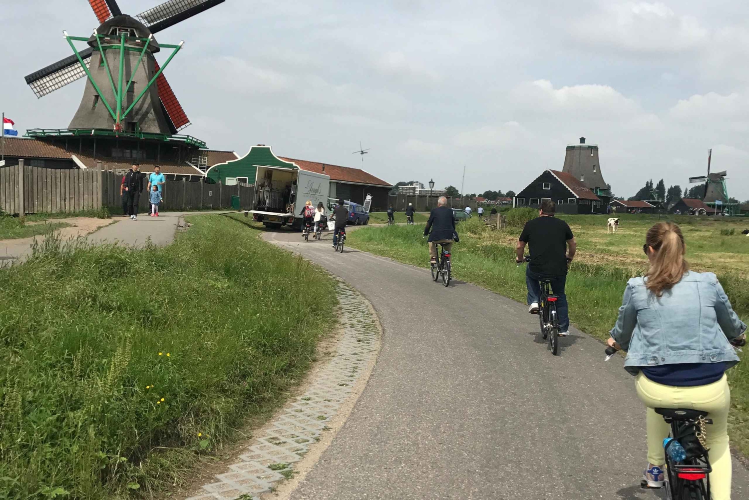 Amsterdam: Schansin tuulimyllyjen pyöräretki oppaan kanssa.