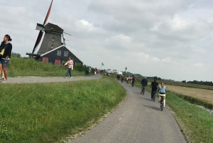 Amsterdam: Schansin tuulimyllyjen pyöräretki oppaan kanssa.