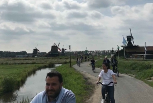 Amsterdam: Schansin tuulimyllyjen pyöräretki oppaan kanssa.