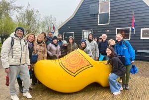 Amsterdam: Zaanse Schans Windmills Guided Tour