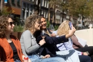 Amsterdam: City Highlights Small Boat Canal Cruise with host