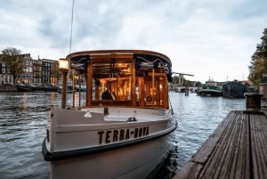 Boat trip through the canals of Amsterdam with Spanish guide