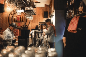 Esperienza cocktail in un 'brown café' con 3 cocktail olandesi