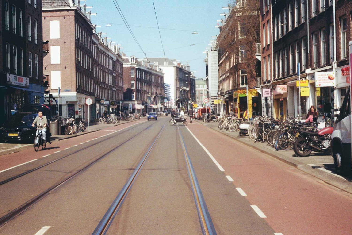 Immortalisez l'Amsterdam emblématique : promenade photo avec un photographe professionnel