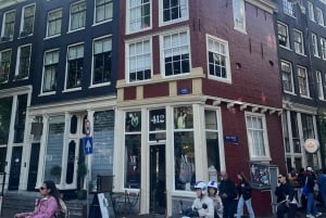 Immortalisez l'Amsterdam emblématique : promenade photo avec un photographe professionnel