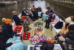 COZY AND FUN CANAL TOUR: A UNIQUE JOURNEY THROUGH AMSTERDAM