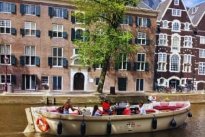 COZY AND FUN CANAL TOUR: A UNIQUE JOURNEY THROUGH AMSTERDAM