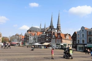 Delft and Volendam: Cheese, Clogs & Windmills (Small Group)