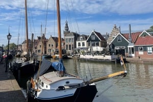 オランダの田園風景：風車、村々、チーズ、そして木靴