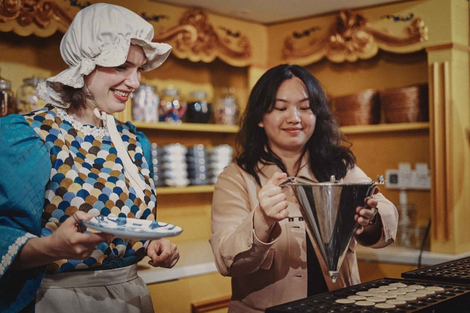 ミセス・スイートケーキと楽しむオランダ風ミニパンケーキ焼き体験