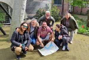 Liberal Amsterdam: Small-Group Walking Tour & Anne Frank VR