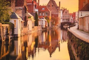 From Amsterdam: Day Trip to Bruges in Spanish